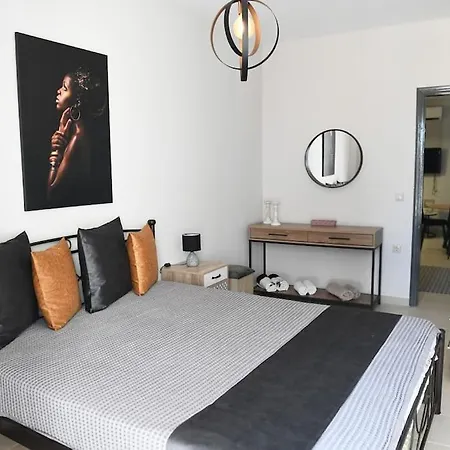 Апартаменти Be My Guest